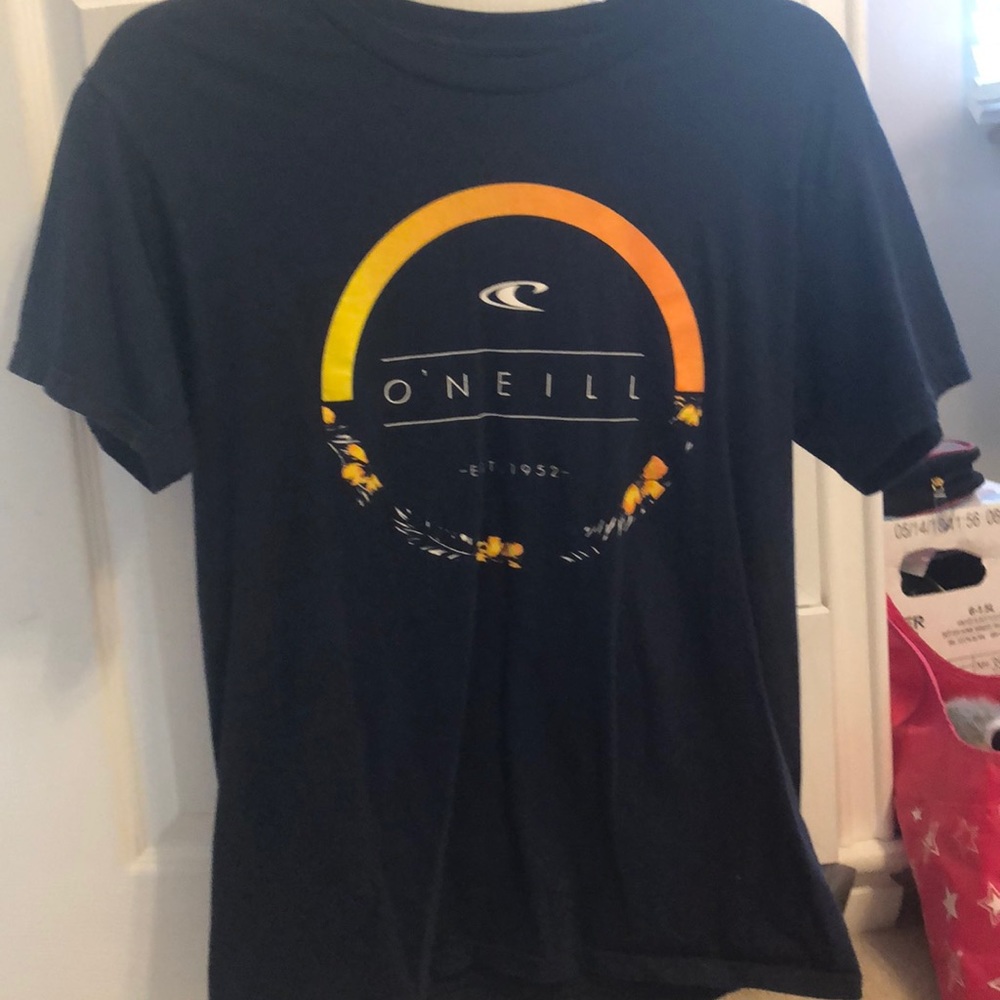 blue t shirt